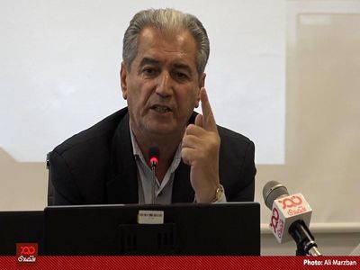  شرکت‌هایی که در بورس هستند، ریالی هزینه می‌کنند و دلاری درآمد دارند/ دولت از معاملات بازار سرمایه کسب درآمد می‌کند