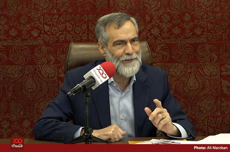 تا زمانی که قاچاق وجود دارد، نمیتوان جلوی فرارهای مالیاتی را گرفت/ ایجاد اشتغال در مناطق مرزی قاچاق را کاهش میدهد