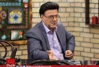 مشخص نیست چرا بانک مرکزی قیمت دلار را رها کرده/ معاون اقتصادی بانک مرکزی باید پاسخگوی وضع کنونی باشد