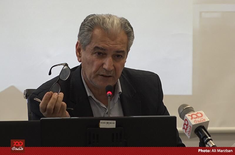 دولت راهی جز افزایش قیمت ارز ندارد/ گفته‌های مسئولان در مورد کنترل قیمت‌ها کذب است
