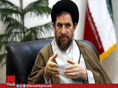 مردم در مورد بورس با احتیاط عمل کنند/ افزایش سرمایه برخی شرکت‌های بورسی صوری است