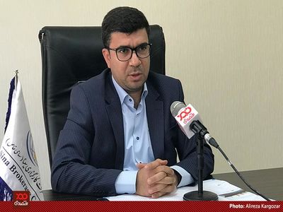 مضرات مجوز ندادن برای فعالیت کارگزاری‌ها/ افراد برای دریافت کد کارگزاری باید مدت زیادی معطل بمانند