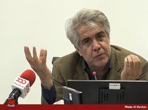 نااطمینانی به آینده به بیشترین میزان در سال‌های بعد از پیروزی انقلاب رسیده/ عوامل سیاسی نقش مهمی در افزایش قیمت ارز دارند
