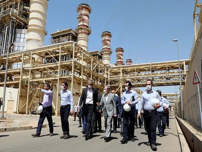 بازدید مدیرعامل بانک دی از نیروگاه تولید برق دماوند