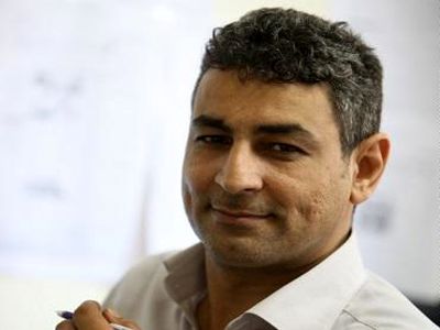تصور دولت روحانی درباره موکول کردن مشکلات اقتصادی به دولت بعدی اشتباه است