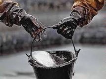 قیمت نفت اندکی کاهش یافت