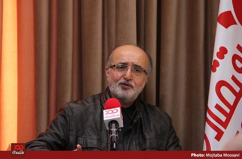 تسهیلات بانک‌ها فقط به گروه خاصی از مردم می‌رسد/ اقتصاد ایران به یک انقلاب جدی نیاز دارد