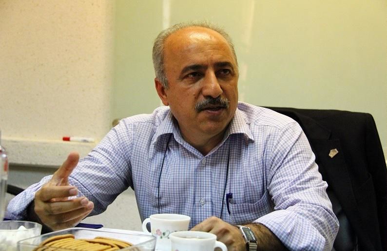 حذف ارز ۴۲۰۰ تومانی قیمت کالاها را به شکل سرسام آوری افزایش می‌دهد/ دولت نمی‌تواند ما به التفاوت این ارز را با قیمت بازار آزاد به دست مردم برساند