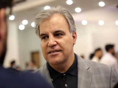 چرا وقتی سهام برخی شرکت‌ها در روزهای اخیر ۲۰ درصد منفی شد، نمادشان را متوقف نکردید!؟