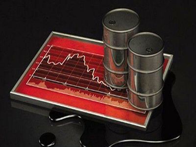 انتشار اوراق سلف نفتی پیش خور کردن منابع آینده است/ تعیین قیمت نفت در دو سال آینده ریسک بالایی دارد