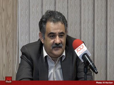 افزایش قیمت ارز به دو روش بر روی تورم تاثیر می‌گذارد/ افزایش نقدینگی موتور محرک افزایش نرخ ارز و تورم است