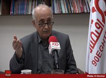 آقای روحانی آلت دست افراد نزدیک به خودش شده است