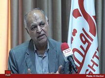  پارسال ۲ برابر نیاز کشور ذرت و کنجاله با ارز ۴۲۰۰ وارد کردیم، ولی مشخص نیست که الان کجاست؟