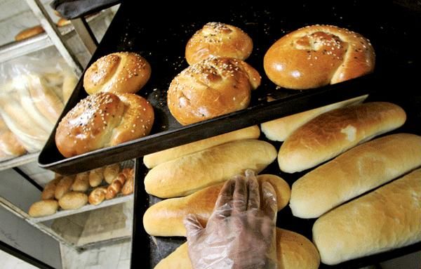 مواد اولیه تولید نانهای حجیم گران شده ولی فعلا تصمیمی برای افزایش قیمت نداریم