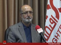 زیاد صحبت کردن رئیس کل بانک مرکزی آسیب زننده است/ دیگر چه اتفاقی باید بیفتد که بگوییم فروپاشی اقتصادی اتفاق افتاده؟