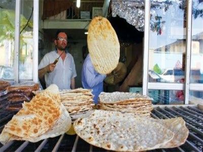 مشکلی در تهیه آرد و نان نداریم/ نانوایی‌هایی که پروانه کسب نداشتند با کمبود آرد مواجه شدند