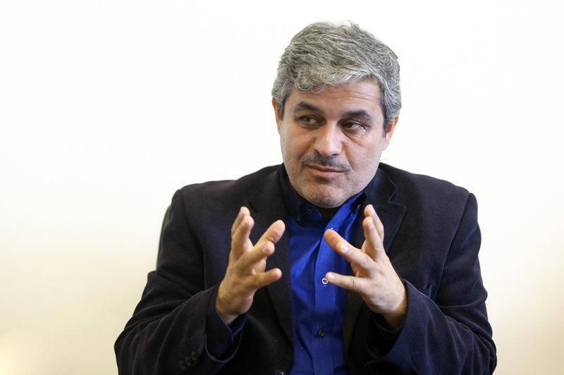 دولت کسری بودجه خود را با پول پرقدرت و استقراض تامین می‌کند