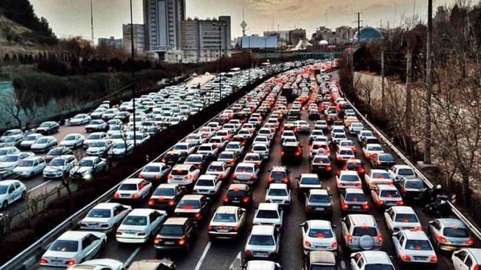 جریمه خودروهای متخلف پایتخت توسط دوربین‌ها از شب گذشته آغاز شد