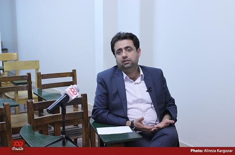 دستیابی به دلار ۱۱ هزار و ۵۰۰ تومانی در سال ۱۴۰۰ رویایی بیش نیست