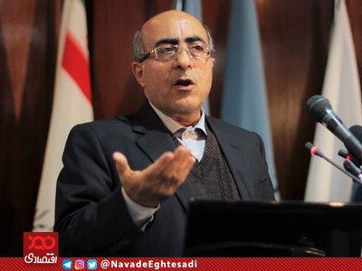 قائم‌مقام بانک مرکزی؛ مدیر بازنشسته‌ و خسته‌ای که قصد ترک صندلی ندارد