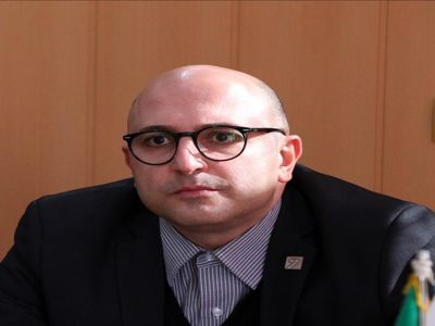 اسفندیاری پاسخگوی سهامداران خواهدبود