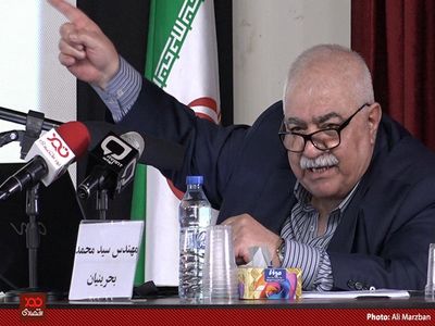 چرا برق واحدهای تولیدی را قطع می‌کنید ولی مالها و برجها برق دارند؟