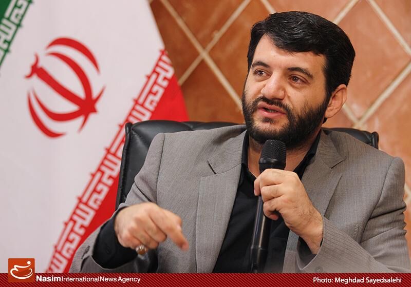 دلالان و قاچاقچیان در سال گذشته بیشتر از تولیدکنندگان وام گرفتند!/ فشار مالیاتی زیاد بر اصناف در سه سال گذشته تعداد زیادی از آن‌ها را تعطیل کرده