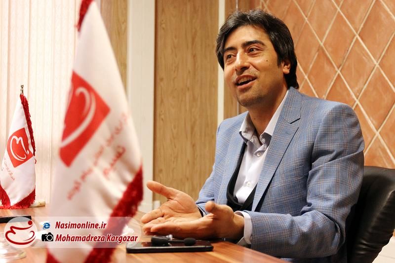 وقتی از بانک مرکزی انتقاد کردیم صدا و سیما را تهدید کردند که دیگر آگهی نمیدهیم/ مسعود نیلی حاضر نیست به پایش بیاید!