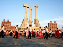 کره شمالی چگونه هزاران توریست جذب می‌کند؟