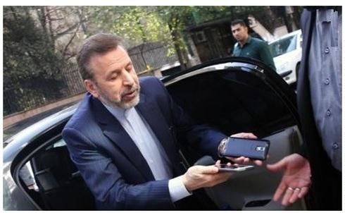 وزیر ارتباطات با تاخیر انداختن در اجرای طرح رجیستری موبایل، قاچاقچیان را خوشحال کرد!