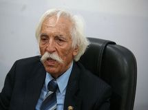 بانک مرکزی باعث شکست طرح وام 10 میلیونی خرید کالا شد/ کالاهای خارجی با فشار بانک مرکزی وارد این طرح شد