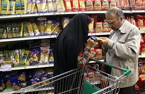 لبنیات، تخم مرغ، برنج، حبوبات، میوه، سبزی، گوشت، مرغ، چای و روغن در یک سال گذشته گران شدند!