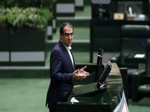 تلاش وزیر بهداشت روحانی برای مخفی نگه‌داشتن منافعش در حوزه سلامت!