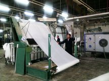 نفسِ کارخانه تولیدکننده چادر مشکی به شماره افتاد/ حساب بانکی بنگاه وابسته به بانک ملت مسدود شد!