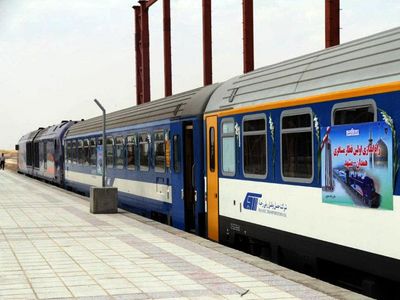 تاخیر یک ساعته در حرکت قطار میانه-تهران+ عکس
