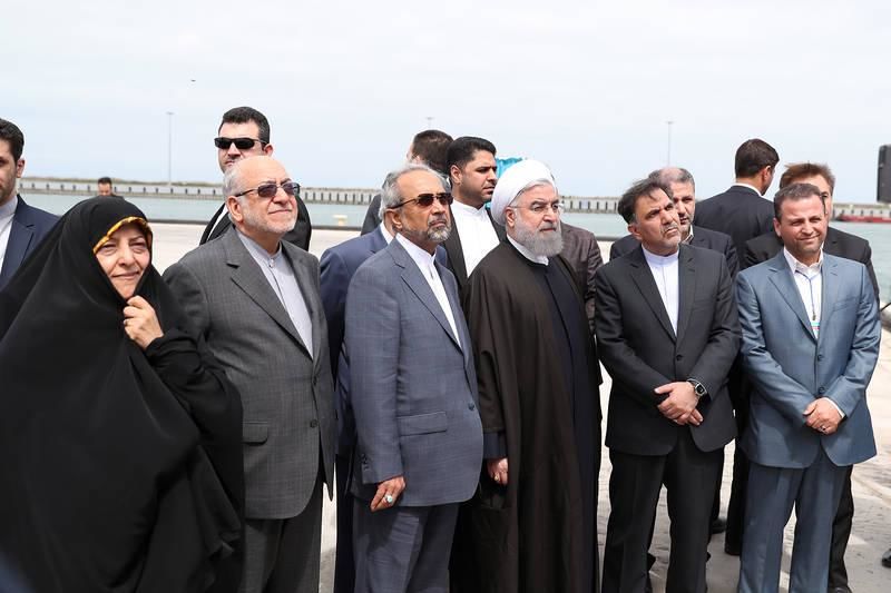 دولت روحانی پارسال آمار صادرات غیرنفتی را دستکاری کرد/ اگر به هشدارهای کارشناسان توجه میکردند صادرات افت نمیکرد