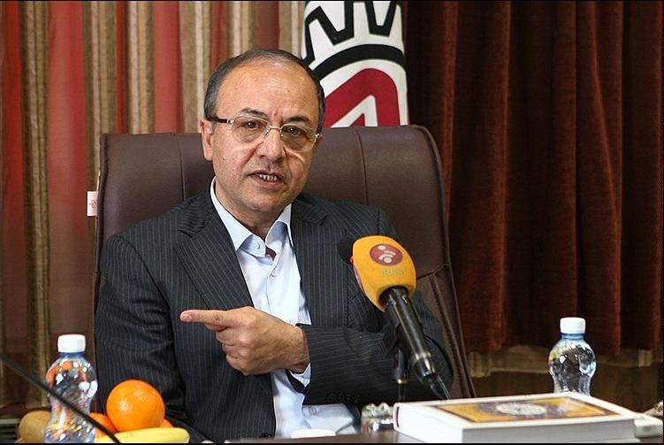 کنایههای رئیس اتاق اصناف به جهانگیری: حداقل نشست فصلی برای شنیدن صدای بخش خصوصی برگزار کنید/ آقای جهانگیری حمایت شما از وزیر صنعت باید عملی باشد