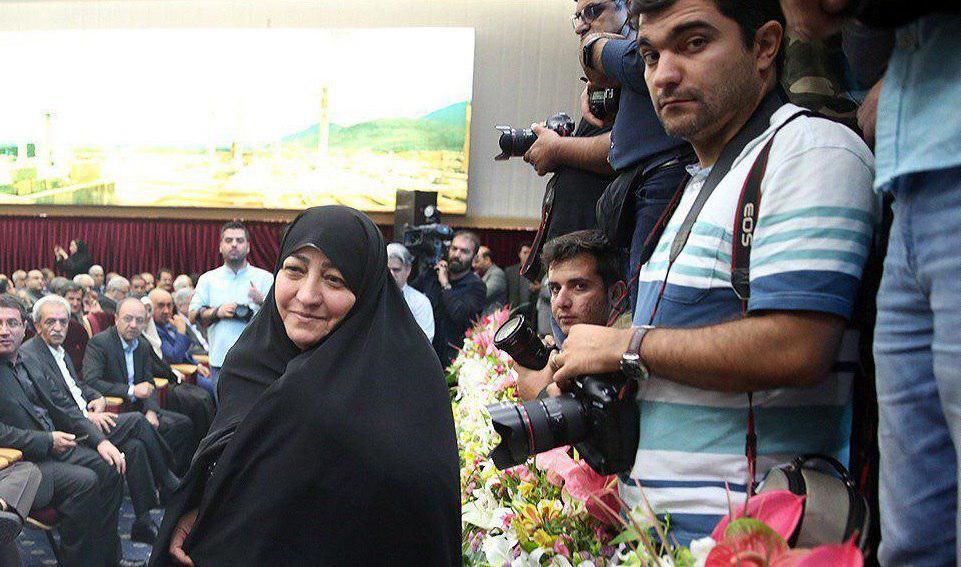 مشاور نعمتزاده صندلی پیدا نکرد، مراسم تودیع و معارفه وزیر صنعت را ترک کرد!