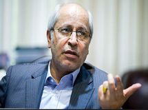 در سال‌هایی با رشد بدون اشتغال و در دورانی با اشتغال بدون رشد مواجه بودیم/ بسیاری از جوانان تمایلی به رفتن به دانشگاه ندارند/ جهت‌گیری تقاضای کار به سمت زنان رفته