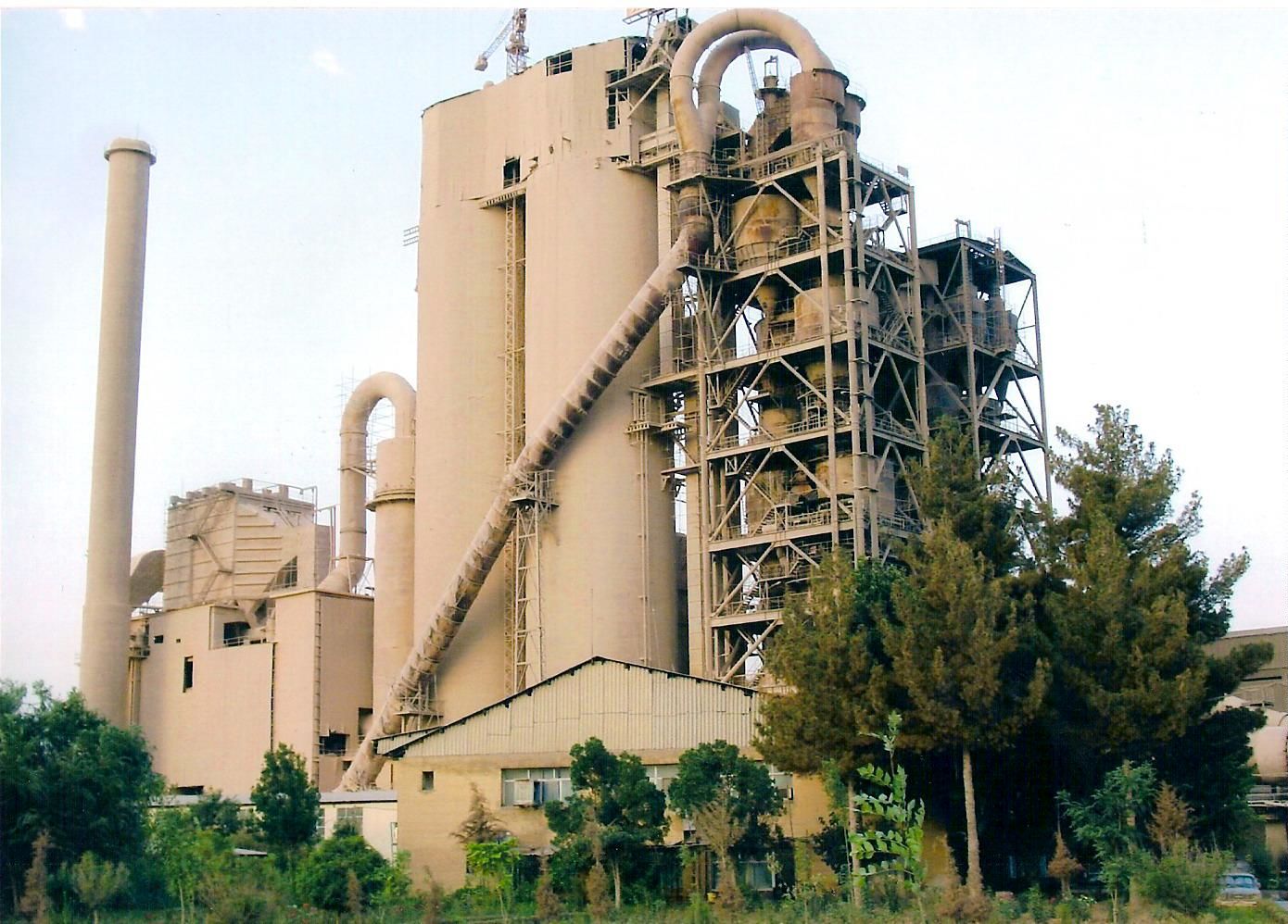 یک چهارم شرکتهای سیمانی به دلیل تشدید رکود در سال 95 زیان دادند