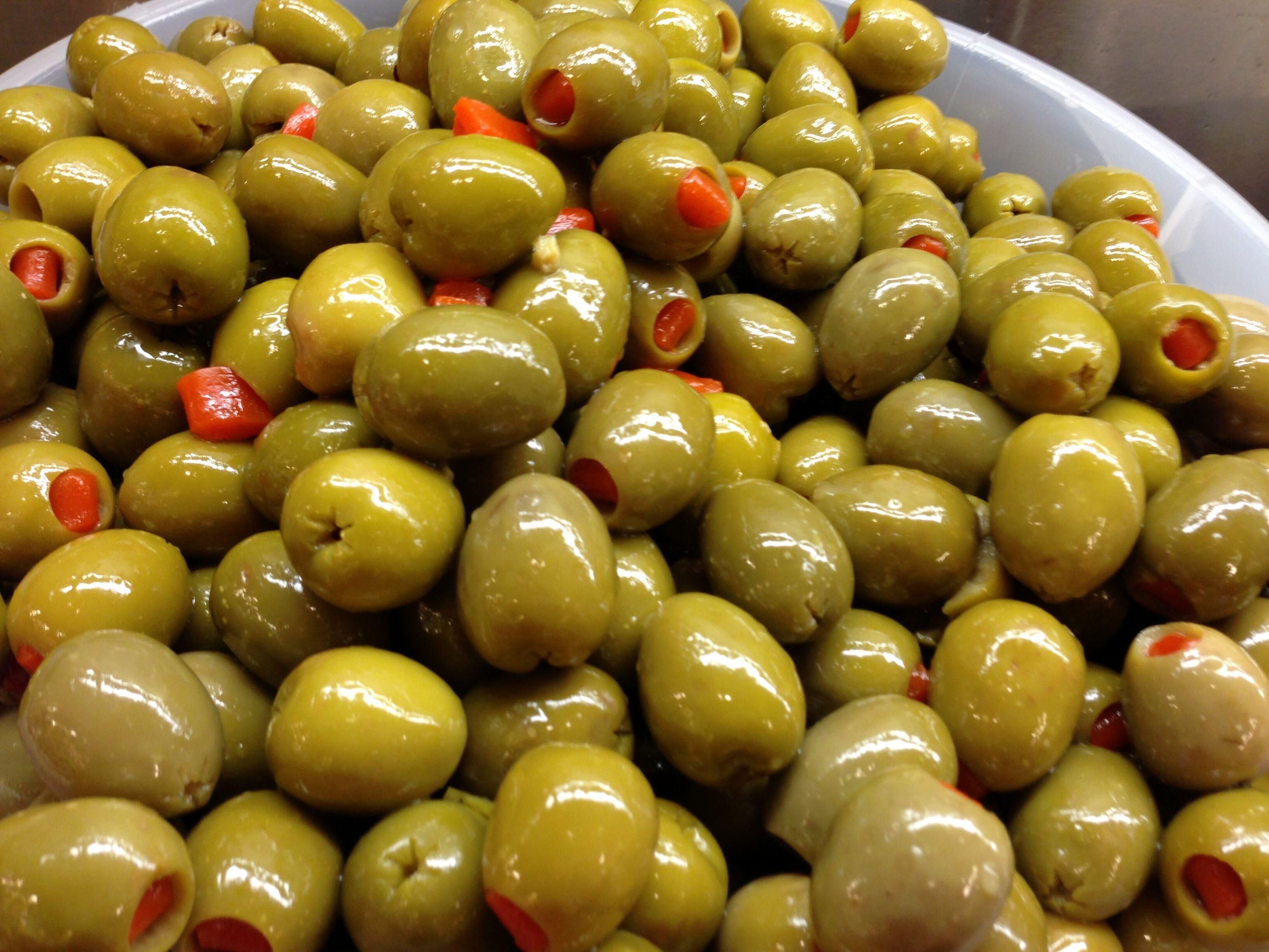 واردات میوه و فراورده زیتون ممنوع است