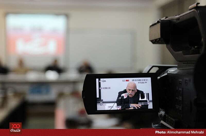 نشست صلح، اقتصاد و چالشهای فقر با حضور دکتر فرشاد مومنی، دکتر حسین راغفر و دکتر حسین عبده تبریزی