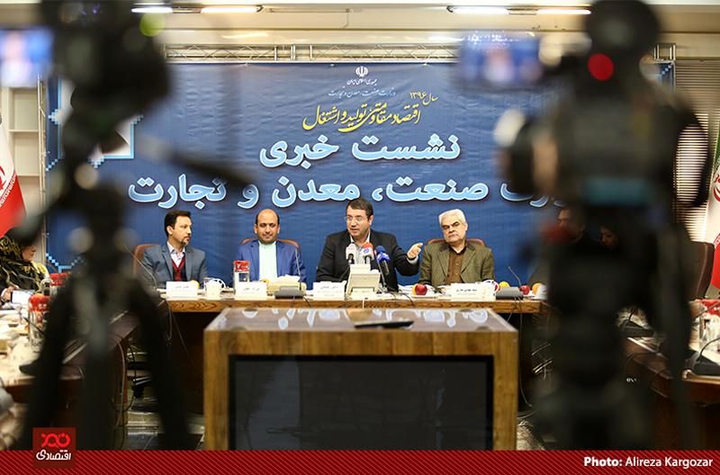 نشست خبری رضا رحمانی قائم مقام وزیر صنعت در امور تولیدی