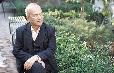 منع صرافی‌ها از خرید و فروش ارز کار اشتباهی بود