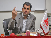 اشتباه بزرگ بانک مرکزی این بود که فعالیت صرافی‌هایی که راه‌های دور زدن تحریم‌ها را یاد گرفته بودند، متوقف کرد!/ معلوم نیست در بانک مرکزی چه خبر است؟!