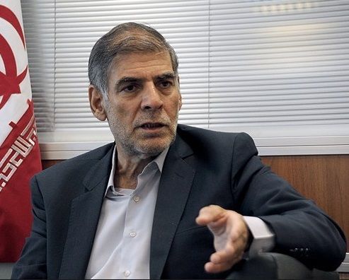 نقدینگی 1500 هزار میلیارد تومانی به سمت هر بازار برود، آن را آتش میزند/ با دلار 6 هزار تومانی در بازار آزاد صادرات برخی از کالاها توجیه ندارد