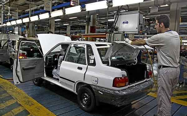 تولید خودروهای پسابرجامی مانند 2008 بعد از اعمال تحریم‌های جدید متوقف می‌شود/ احتمال افزایش تولید خودروهای پراید، تیبا و سمند بعد از خروج فرانسوی‌ها از ایران