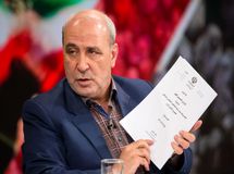 سیف 10 مرتبه التماس کرد تحقیق و تفحص از بانک مرکزی را متوقف کنیم/ رئیس کل بعدی بانک مرکزی اگر مستقل باشد موارد سو مدیریت سیف را افشا خواهد کرد