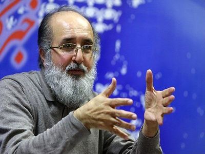 کرباسیان باید از وزارت اقتصاد برود/ 180 نماینده‌ای که برای تغییر در تیم اقتصادی دولت به روحانی نامه نوشتند، کجا هستند؟/ آقای کرباسیان خصوصی سازی به تنهایی راه‌حل مشکلات اقتصادی کشور نیست