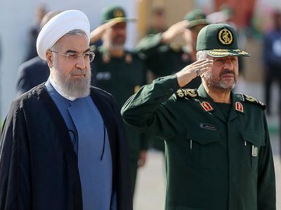چقدر از اقتصاد ایران دست دولت، سپاه، ستاد اجرایی فرمان امام، بنیاد مستضعفان و آستان قدس است؟